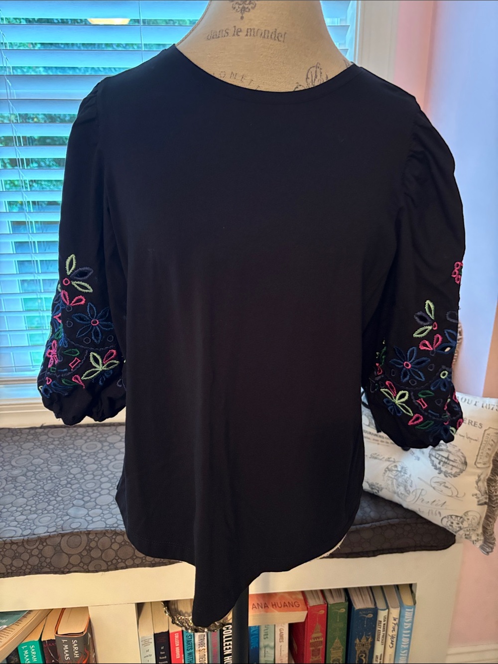 Chico's Black Embroidered Puff-Sleeve Blouse